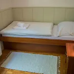 Park Zibert بيت ضيافة 3*